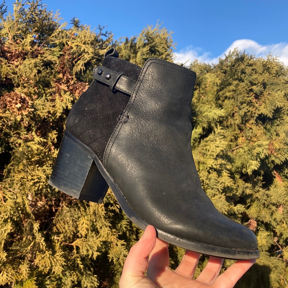 Sperry Top Sider Black Leather Ankle Heeled Booties Women’s Size 8